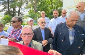 Lamenta que controversias impidan unidad de los periodistas