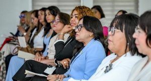 UNMUNDO impulsa liderazgo femenino con taller sobre gestión local en Santiago