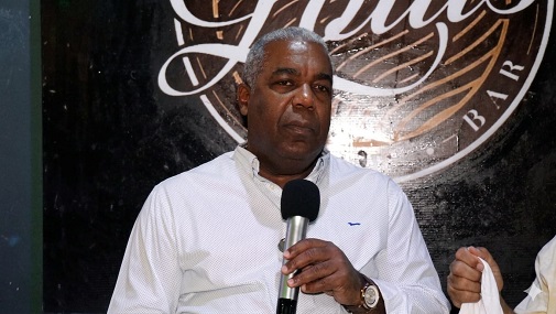 Tony Peña Guaba.