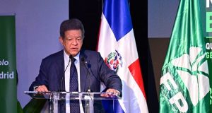Leonel rechaza desde Madrid nueva reforma fiscal disfrazada