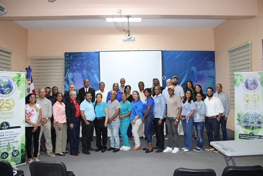 Parte de los participantess en el importante seminario.