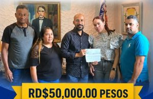 Alcaldía de Pedro García entrega RD$50,000 para rehabilitación carretera Los Pinos