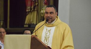 Sacerdote Regino Collado afirma defensa de la vida debe anteponerse a cualquier interés